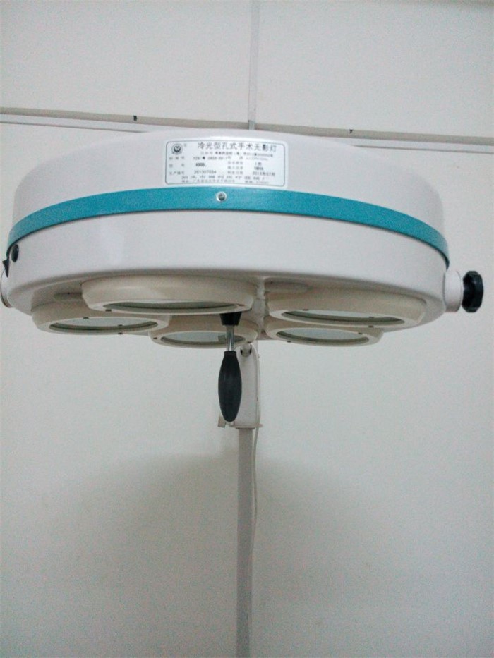 冷光便攜式手術無影燈